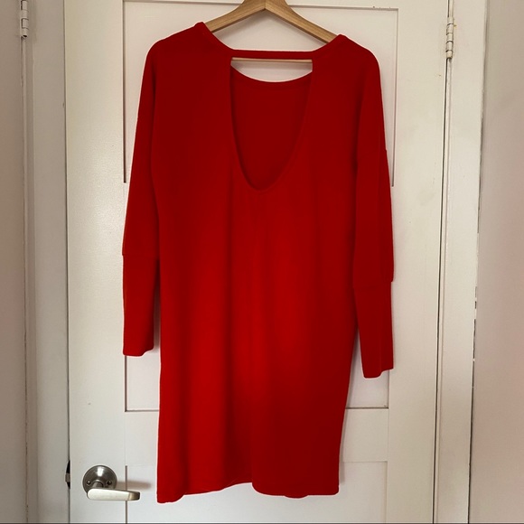 Red Dress - Picture 2 of 2